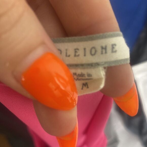 Women’s Pleione Sleeveless Magenta Blouse Medium - Picture 3 of 6